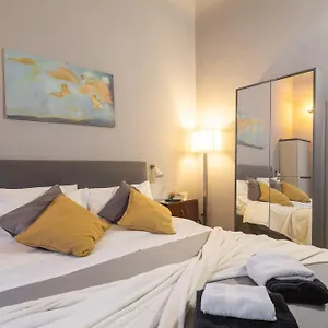 tornabuoni-apartment-in-old-town-center-firenze.it-tuscanyhotel.com/